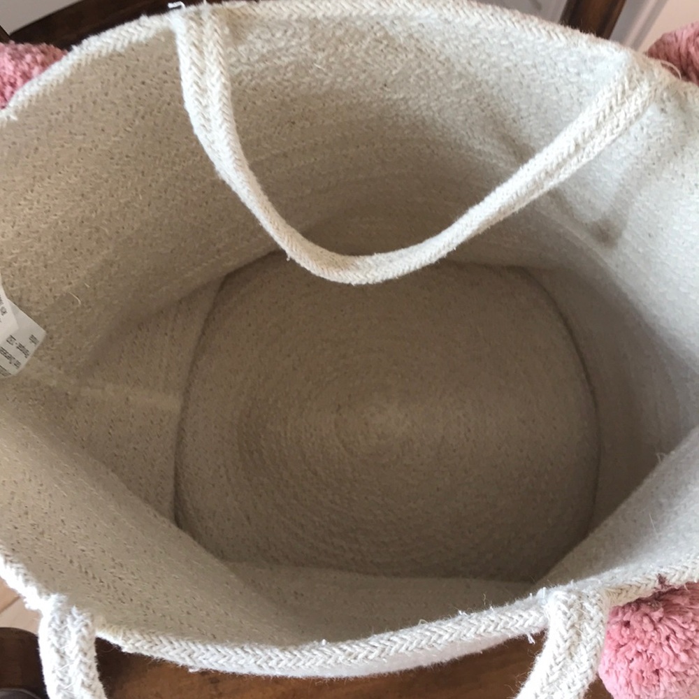 Very cute bag .. - Picture 2 of 2